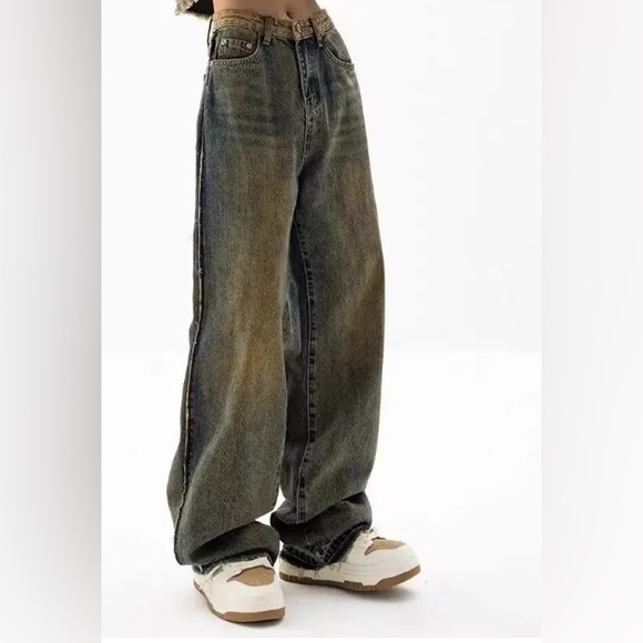 Vintaged bleached wide leg jeans - Picture 2 of 3